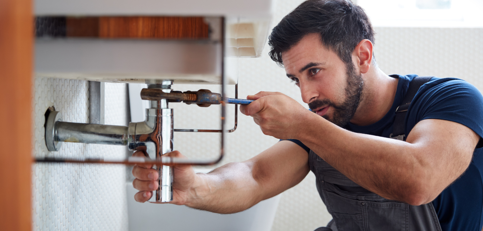 Why Modern Trades Businesses Need Stronger Systems (And How SaaS Apps Save Time & Money)
